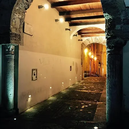 La Garconniere-suite In Centro 2*