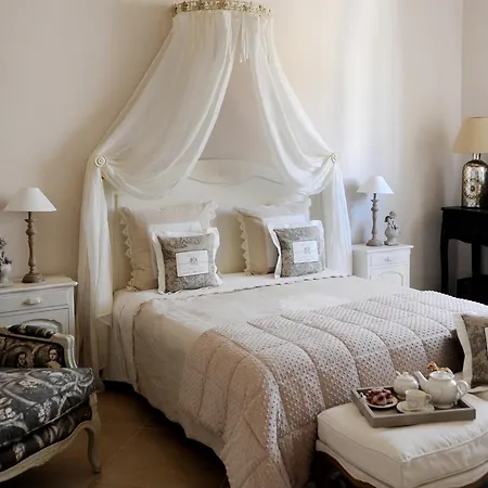 La Garconniere-suite In Centro 2* Salerno