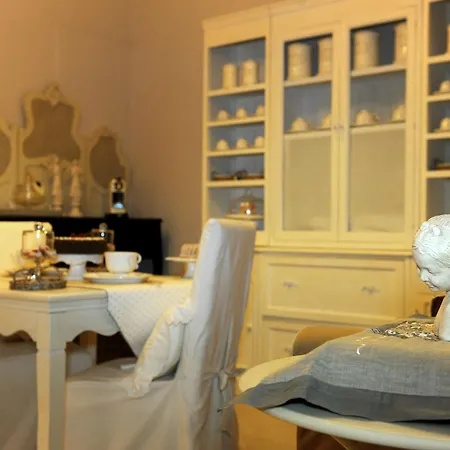 La Garconniere-suite In Centro Салерно