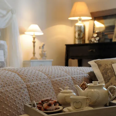 La Garconniere-suite In Centro Гостевой дом 3*