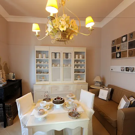 La Garconniere-suite In Centro Салерно