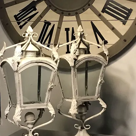 La Garconniere-suite In Centro Гостевой дом Салерно